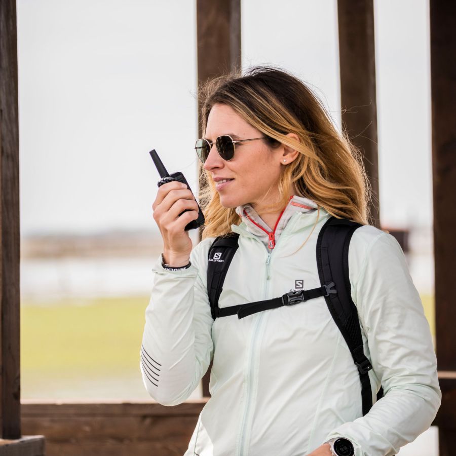 Walkie Talkie Midland XT50 PRO - Ricarica USB, 8 Km Portata, Waterproof IPX2, 85 Canali PMR446, Per Outdoor