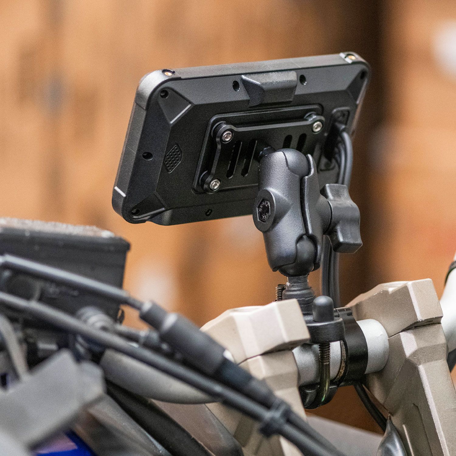 Aluminum Alloy Adapter with RAM Ball for Handlebar Mounts