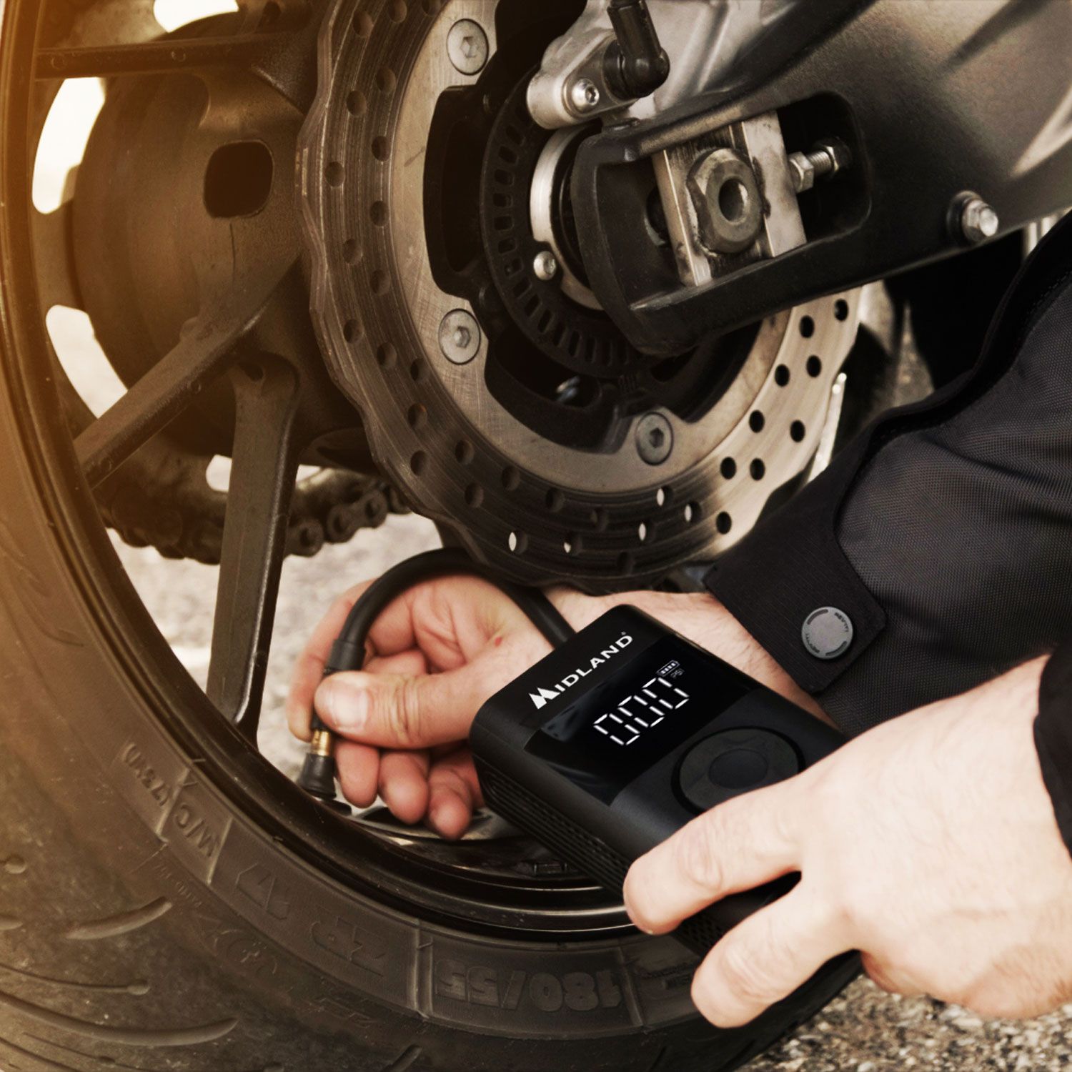 ENERPUMP - POWER BANK CON COMPRESSORE AD ARIA