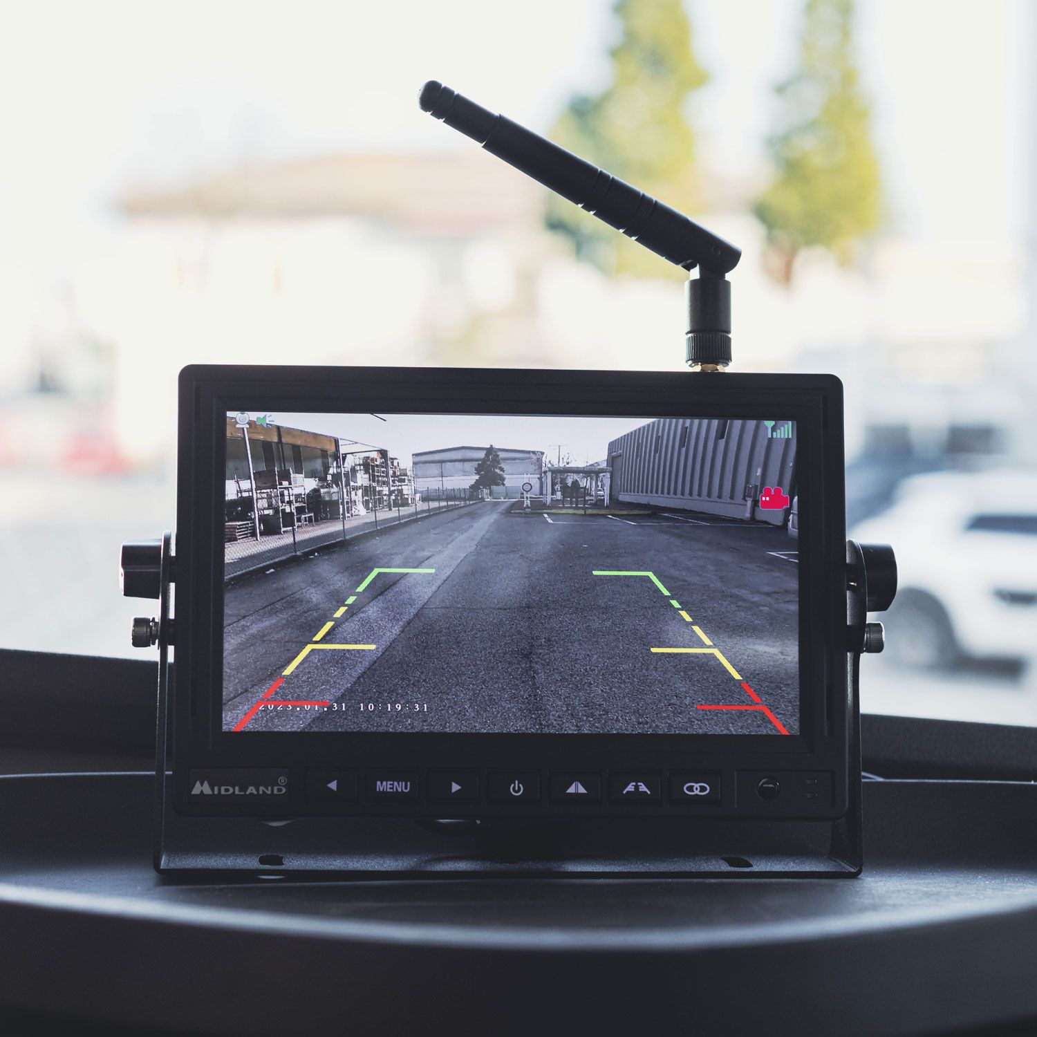 Midland Truck Guardian Pro Wireless Dash Cam 