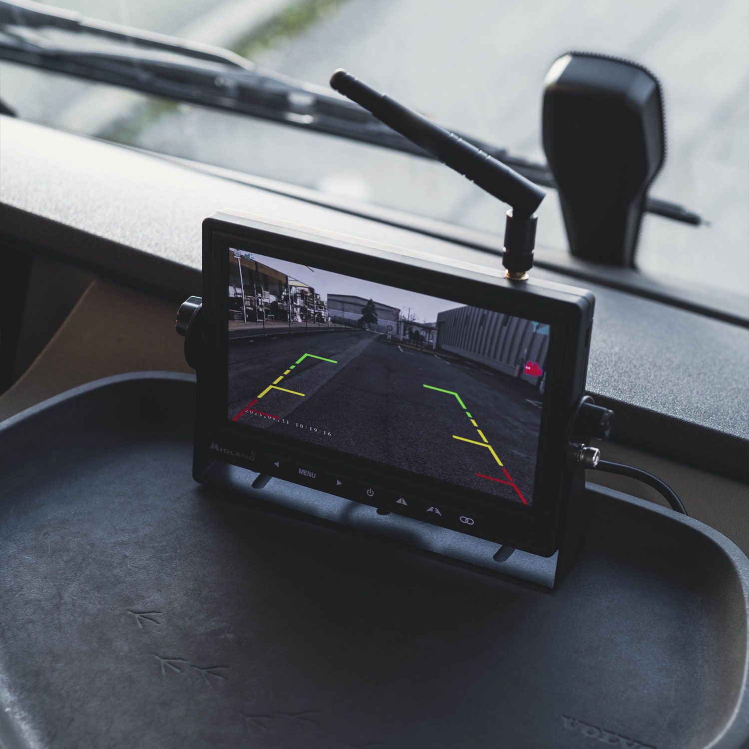 Midland Truck Guardian Pro Wireless Dash Cam 